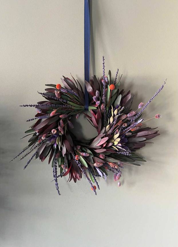 FOTO Domaći kreativci svojim vijencima za vrata stvaraju blagdansku magiju već na ulazu