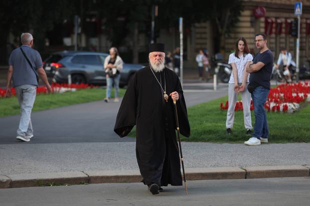 Zagreb: Dolazak uzvanika na svečani koncert u HNK