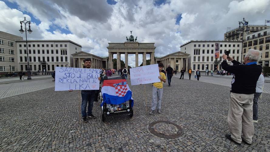FOTO I u Njemačkoj prosvjeduju za Liku: Saznali smo što je bilo, rekla nam je Lika...