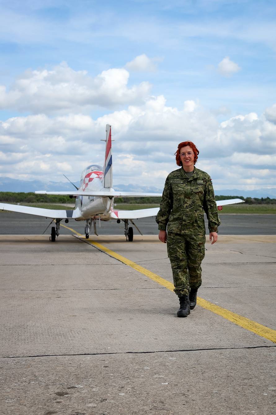 Bojnica Melita: Naše pilote učim zanatu i ganjam titulu misice