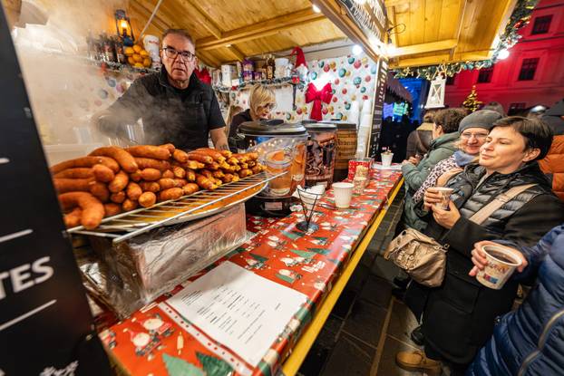 Svečano otvorenje osječkog Adventa