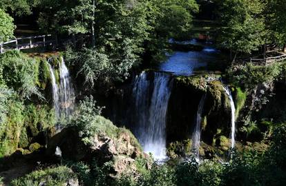 Brojni turisti uživaju u prirodnim ljepotama Rastoka