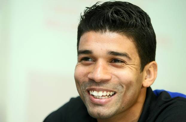 Rio de Janeiro: 25.02.1983. ro?en Eduardo da Silva