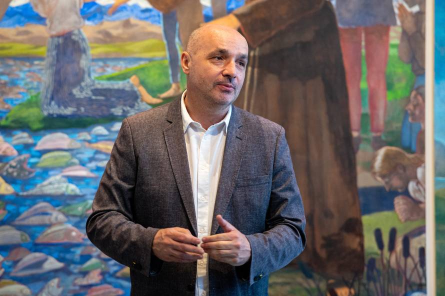 Zagreb: Otvorenje izložbe Tomislava Buntaka na kojoj predstavlja oltarni poliptih izrađen za crkvu sv. Antuna Padovanskog