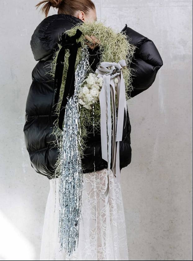 FOTO Domaći kreativci svojim vijencima za vrata stvaraju blagdansku magiju već na ulazu