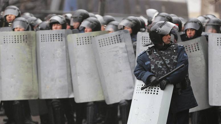 Neredi u Kazahstanu: Prosvjednici upali u ured gradonačelnika Almatija