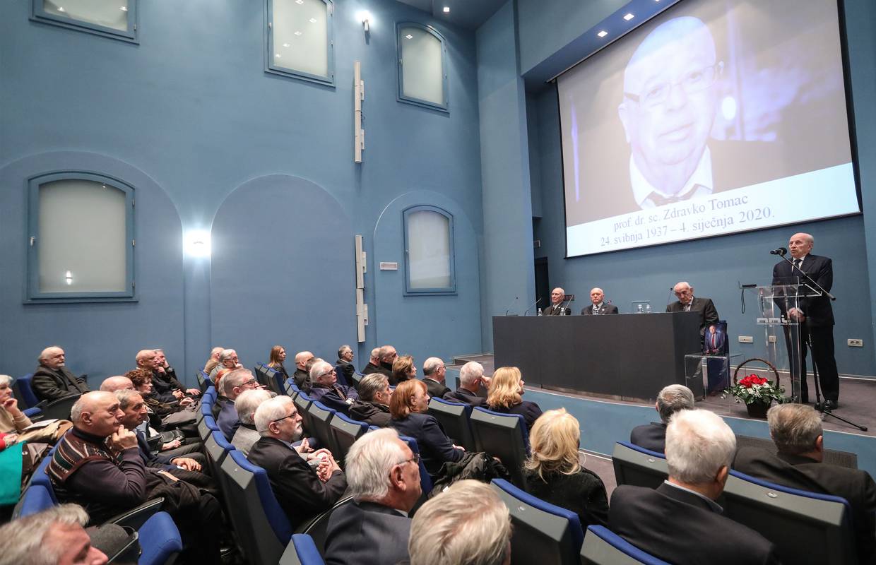 Zagreb: Održali komemoraciju za Tomca, umro je u 83. godini