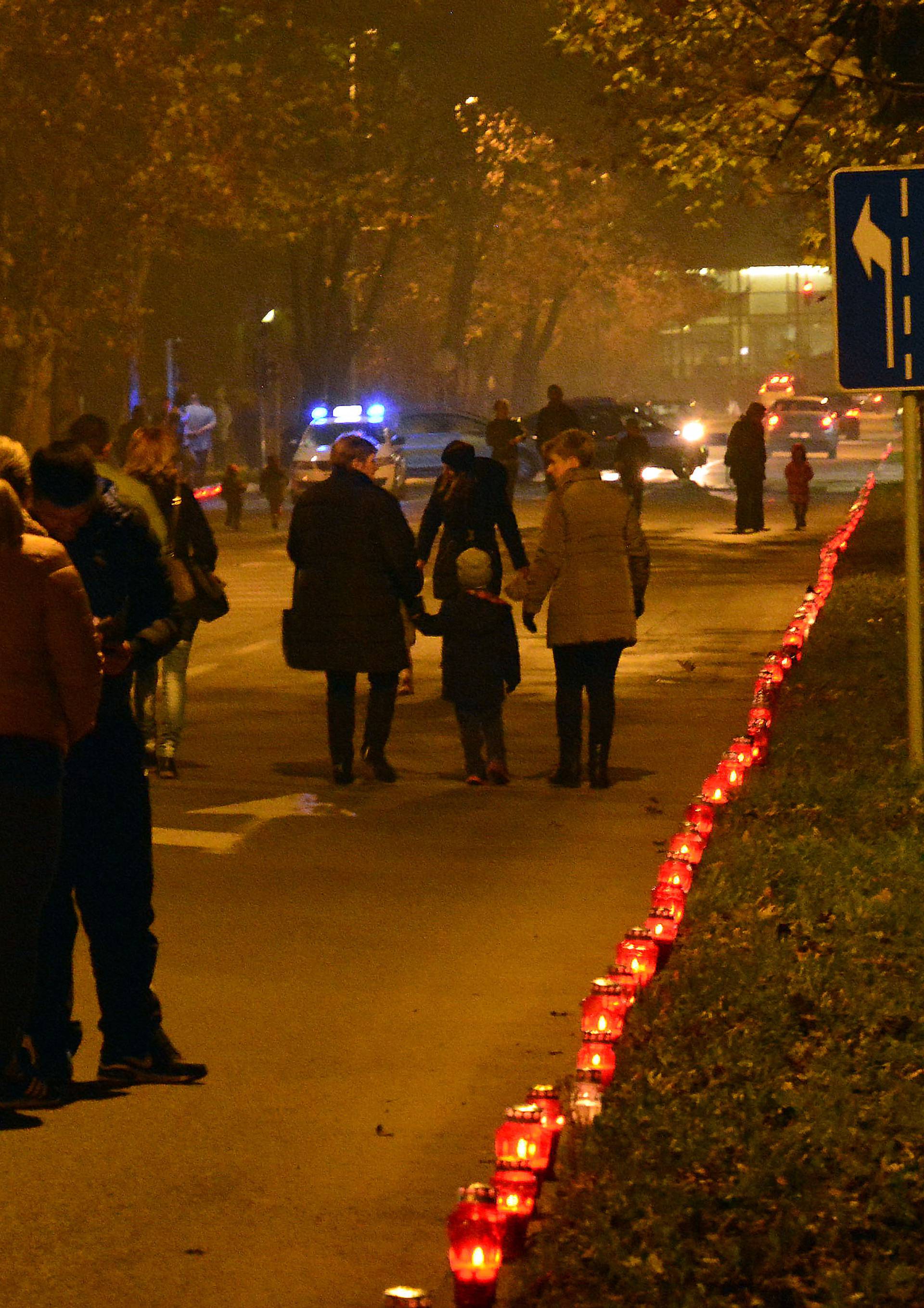 Odaju počast: Diljem Hrvatske građani pale svijeće za Vukovar