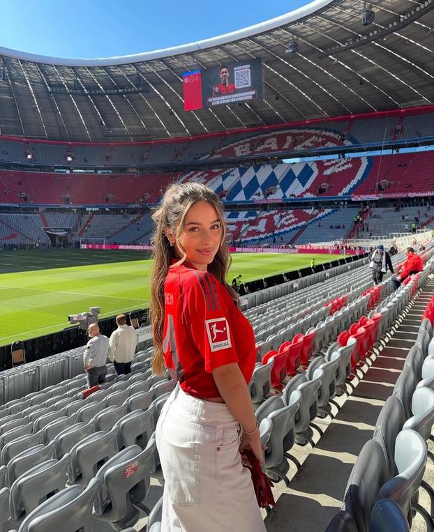 FOTO Julia je osvojila srce hit dinamovca. Godinama su skupa