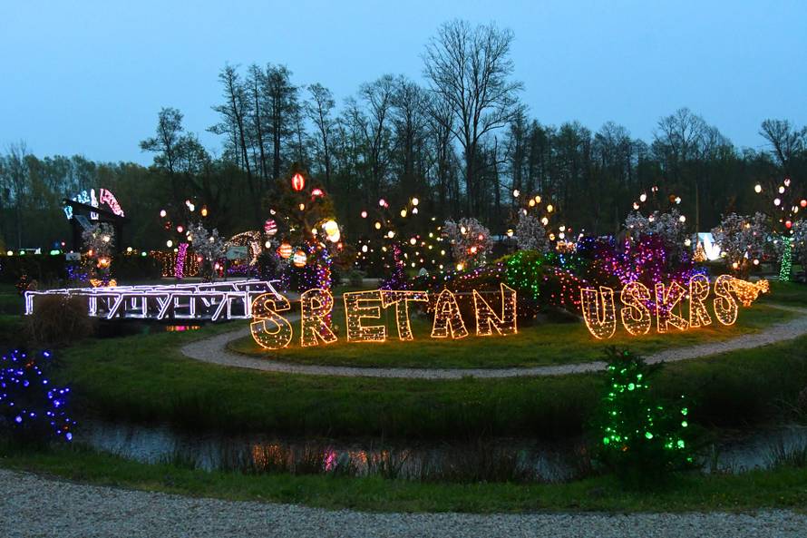 Grabovnica: Uskrsna čarolija svijetla obitelji Salaj