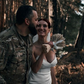 Slavna ukrajinska snajperistica se udala za suborca u šumi kod Harkiva: 'Ovo je poseban dan'
