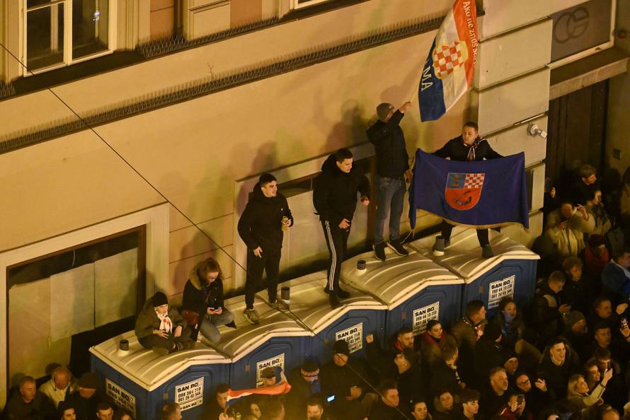 Zagreb: Docek broncanih rukometasa