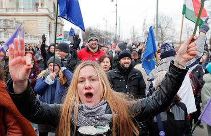 Mađari izašli na ulice zbog novog zakona Viktora Orbana