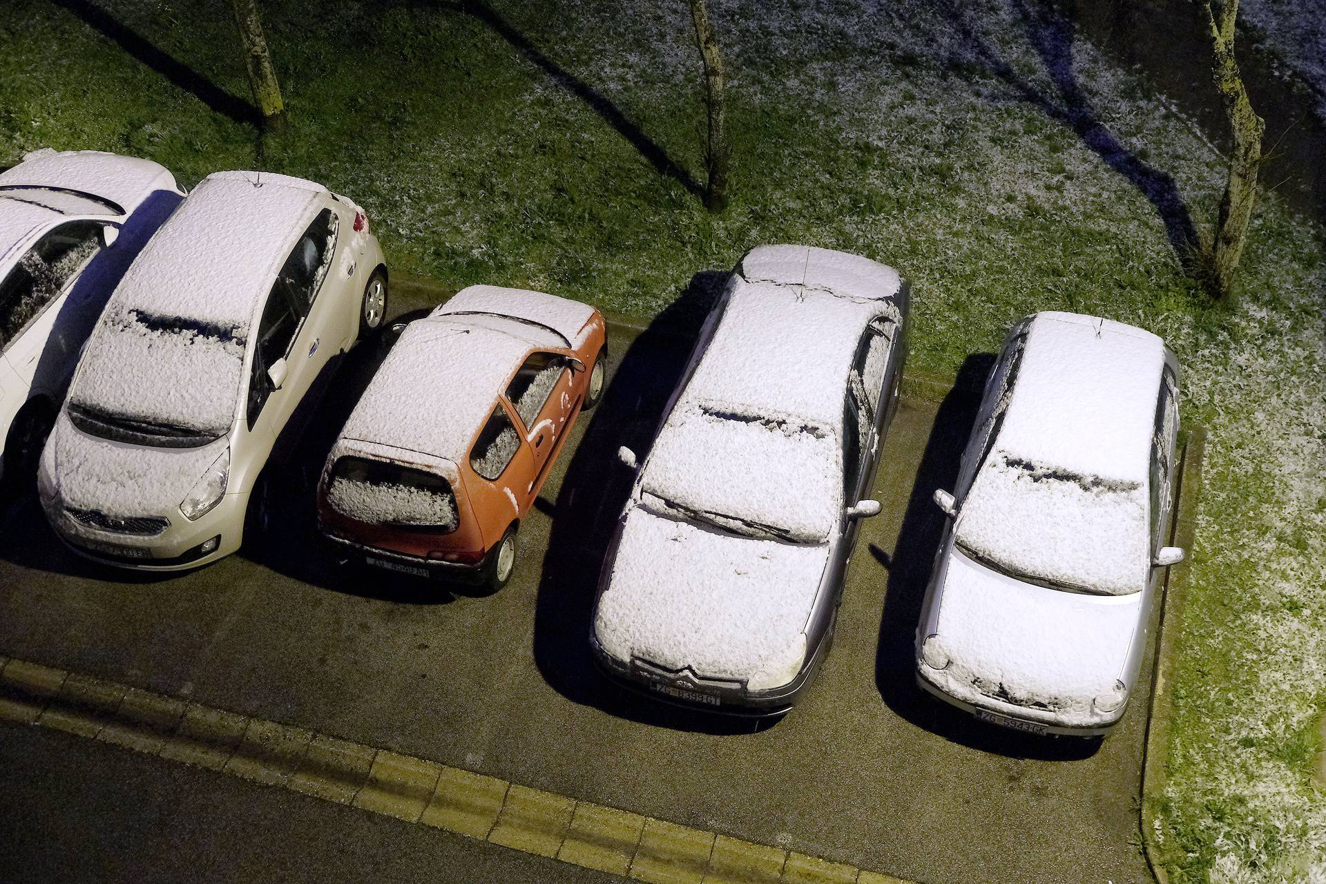 I u Zagrebu poceo padati snijeg