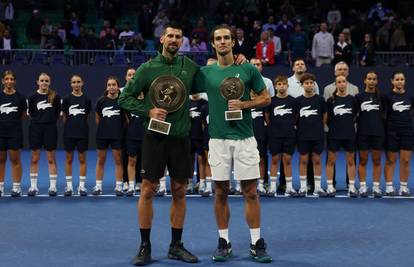 Đoković osvojio titulu i šokirao: Iskreno mi je žao zbog navijača