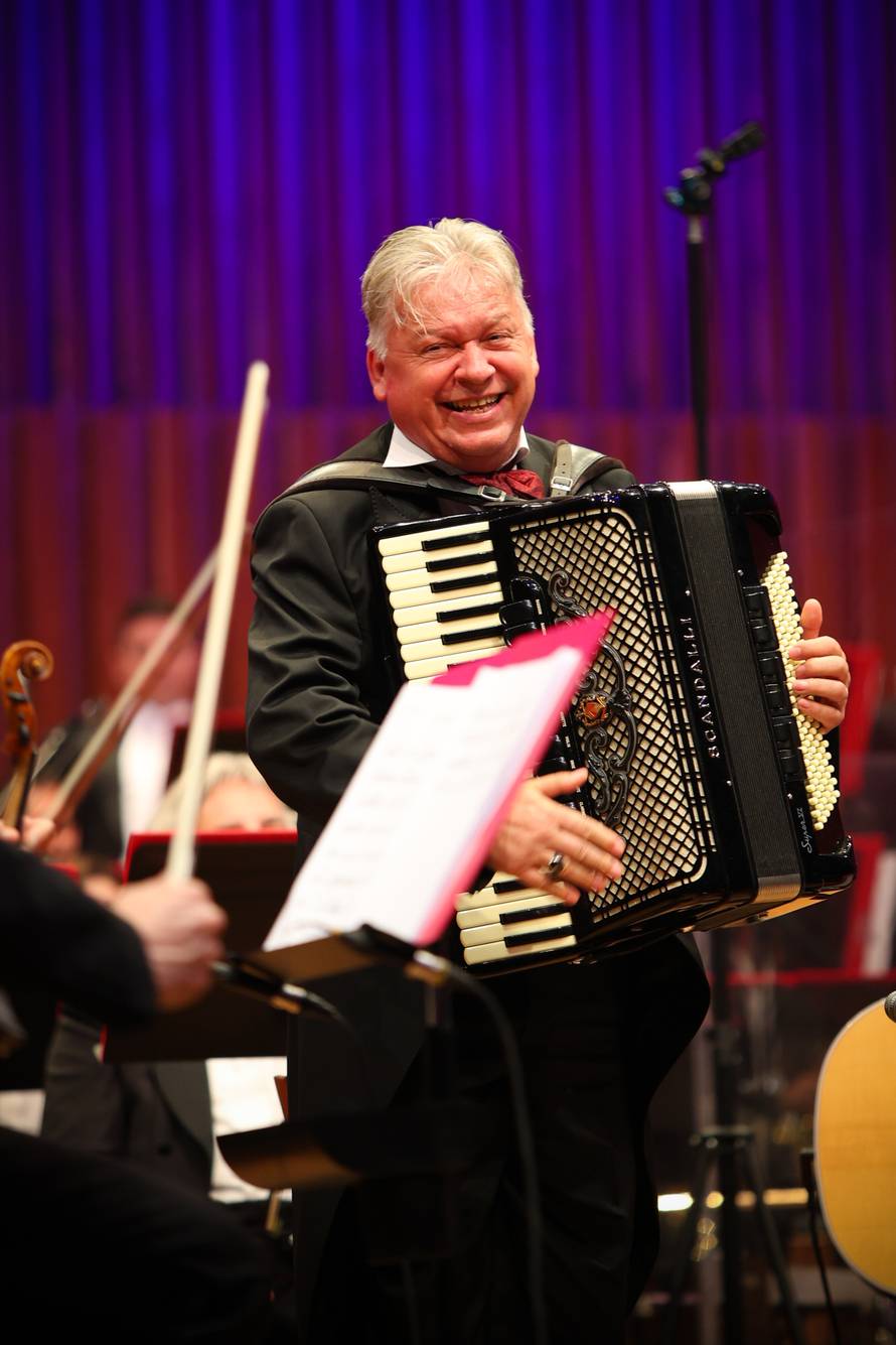 Glazbene legende i zagrebačka filharmonija nastupili u čast 931. rođendana grada Zagreba