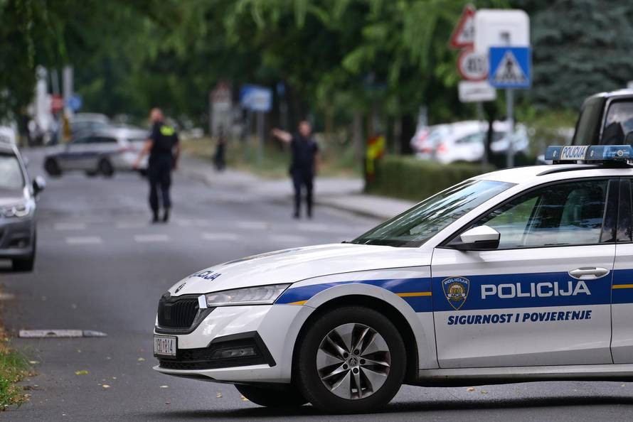 Zagreb: Čovjek s bombom kod osnovne škole, policija zatvorila okolne ulice