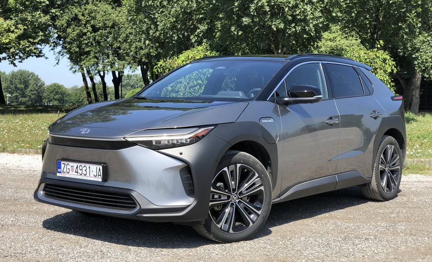 Toyota bZ4X: Mnogo zabave u vožnji, ali i jako puno novca
