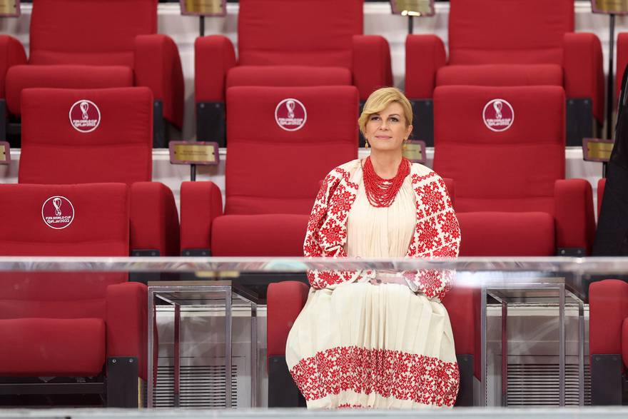 Kolinda u Katru došla pozdraviti hrvatske navijače, oni joj zapjevali poznati hit!