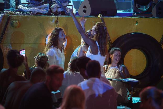 Vela Luka: Održan koncert "Trag u beskraju" posvećen Oliveru Dragojeviću