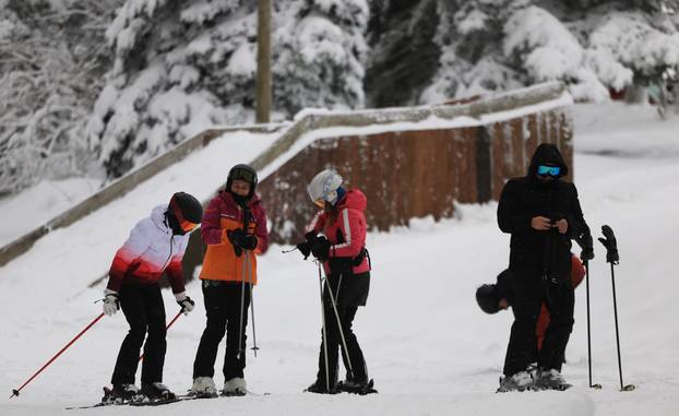 Zagreb: Započela skijaška sezona na Sljemenu 