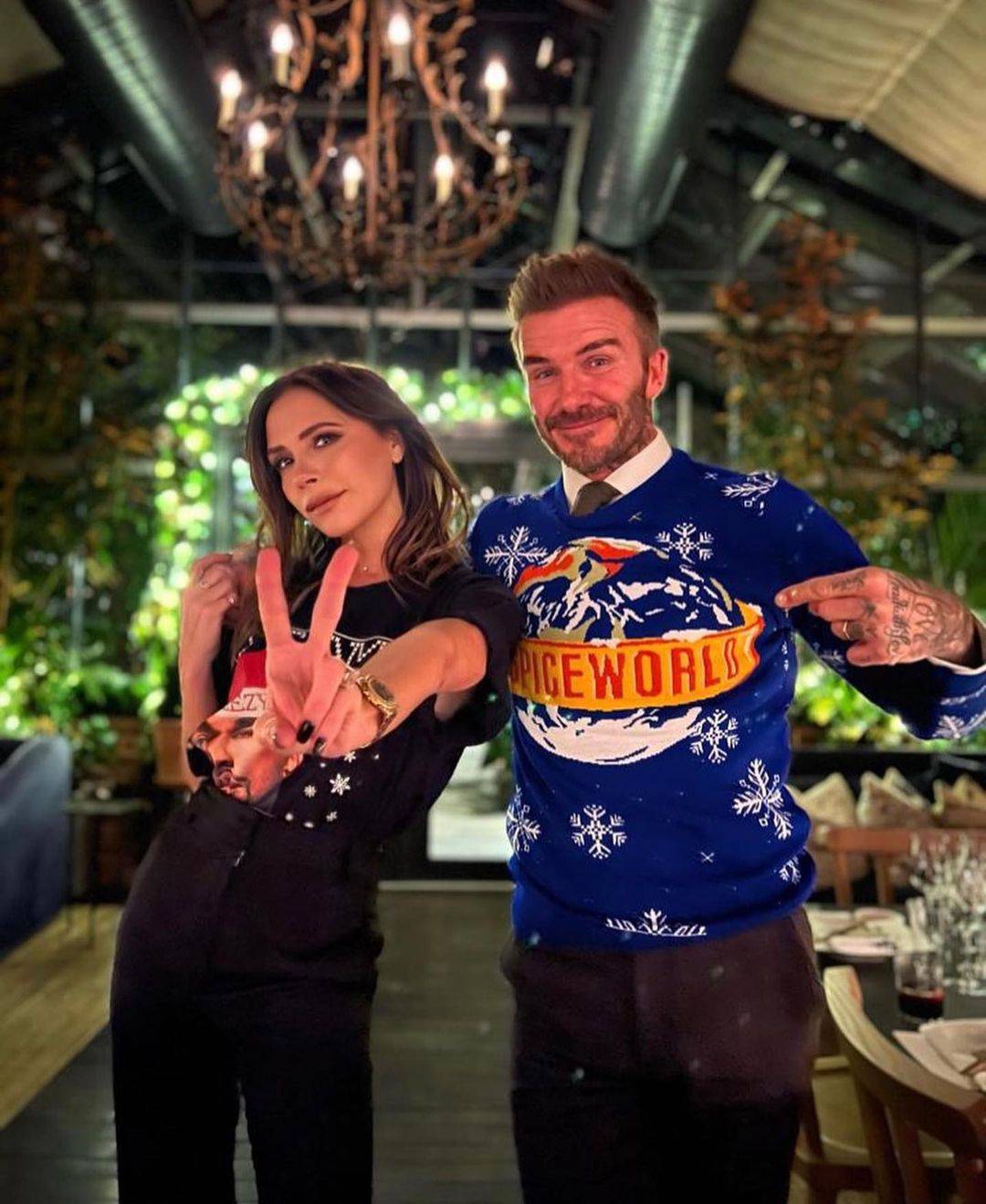 Beckhamovi nasmijali pratitelje novom objavom, Victoria: 'E to ja zovem božićnim džemperom'