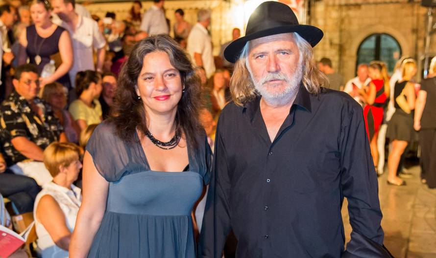 Rade od Lenke stariji 20 godina, a prvo joj se nije sviđao: Imaju tri kćeri, najstarija se sad udala