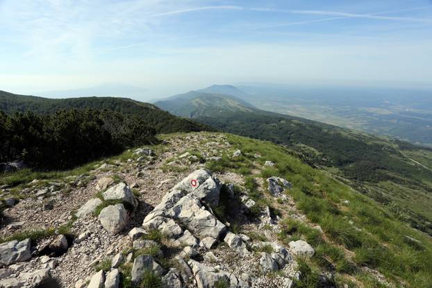 Vrh Vojak na nadmorskoj visini 1396 m planine Učka