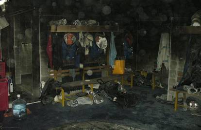 Vatra u Ledenoj: 'Medvjedi' zapalili svoju svlačionicu 