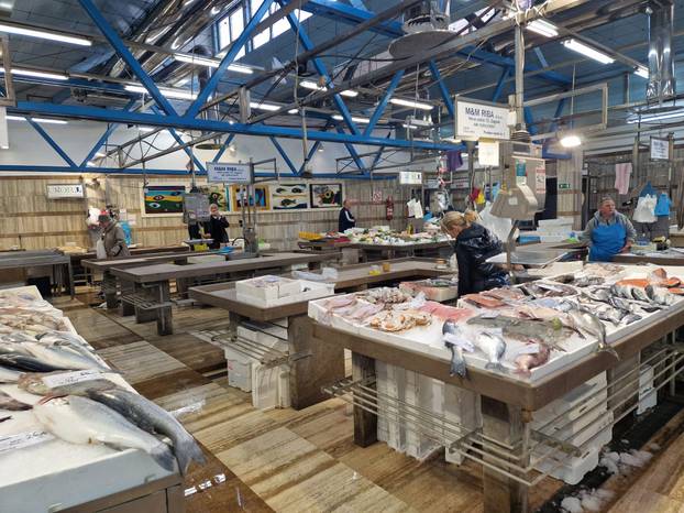 FOTO 'Pa to nije normalno, kila rajčica sedam eura! Nemam ja toliko, kupila sam tri komada'