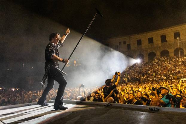 Pula: Parni valjak održao koncert u prepunoj Areni 