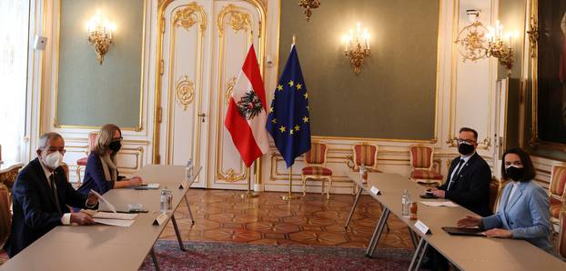 Austrian President Van der Bellen welcomes Belarusian opposition leader Tsikhanouskaya in Vienna