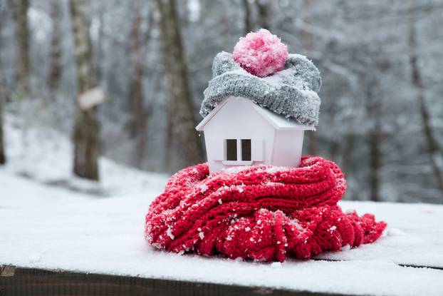 House,In,Winter,-,Heating,System,Concept,And,Cold,Snowy