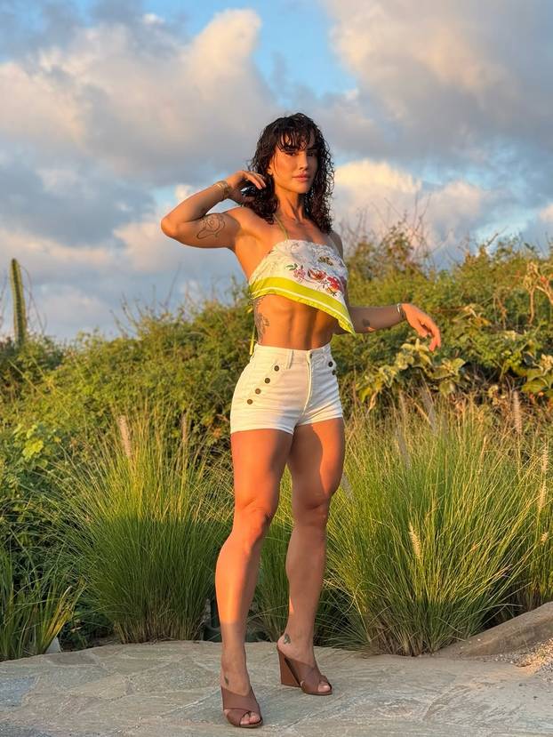 Senada trenira Kardashianku i 'kraljica je guza': Evo kako do Kimine čvrste i bujne pozadine