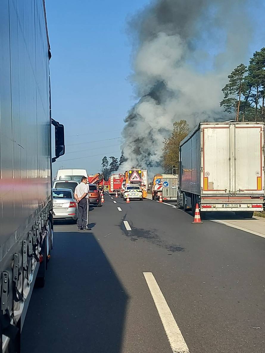 VIDEO Zapalila se cisterna u Sloveniji, zatvorili su autocestu