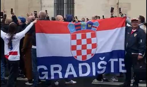 VIDEO Hrvati iz sveg glasa zapjevali poznati hit koji je bio neslužbena himna rukometaša