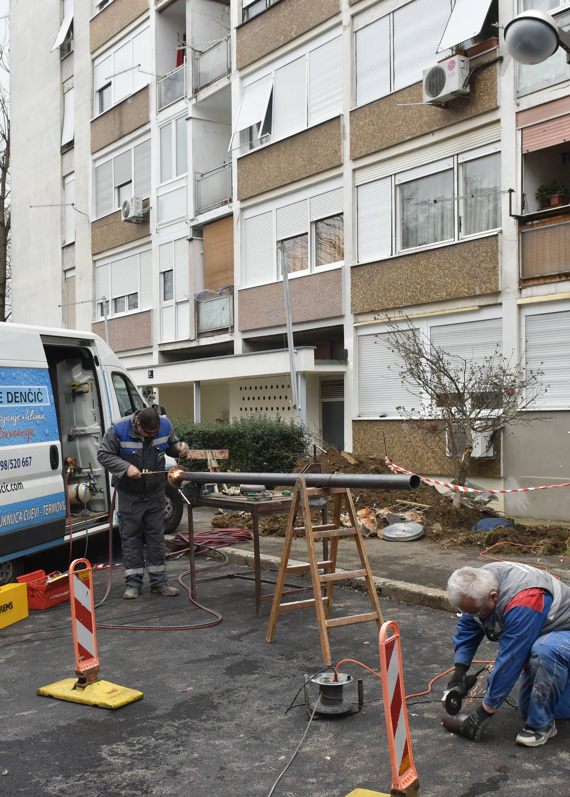 "Smrzavamo se već pet dana, dijete se otišlo u školu grijati"