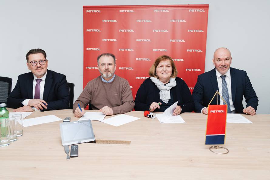 Povećanje plaća i poboljšani uvjeti rada za zaposlenike Petrola