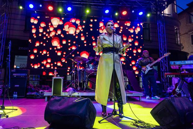 Split: Koncert Nine Badrić na splitskoj pjaci