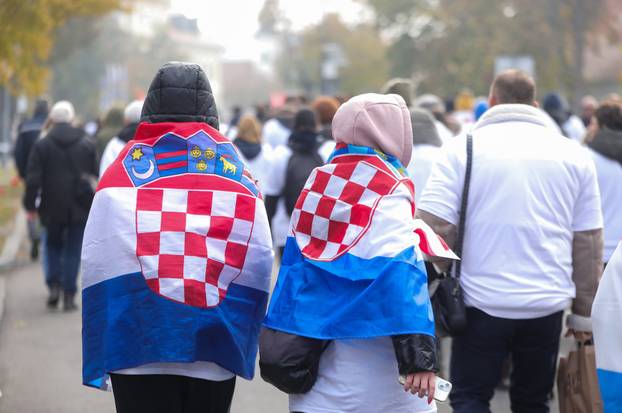 Vukovar: Kolona sjećanja na žrtvu Vukovara