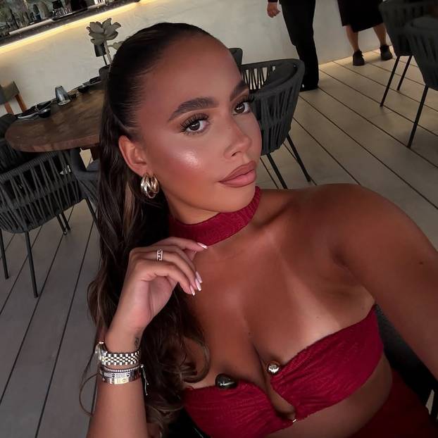 FOTO Ljepotica koja ljubi irskog junaka kvalifikacija za SP: 'Osjećam se kao u oblacima...'