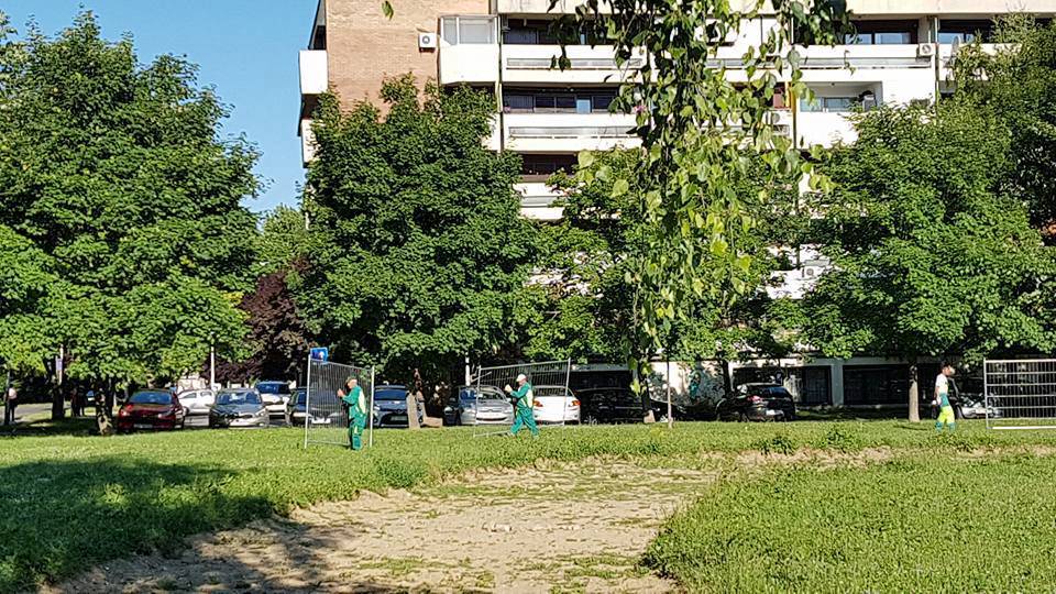 Uklonili ogradu iz parka Savici: Prosvjednici će 'ostati budni'