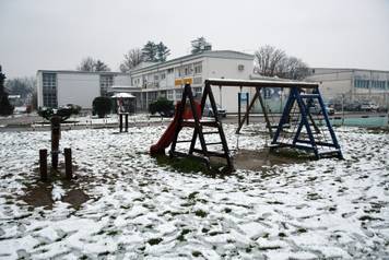 21.11.2025-. Sisak - OS Braca Ribar u cijoj se blizini danas dogodila pucnjava.