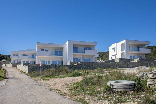 Kompleks Vila koji se gradi u Dračama, jednu od vila gradi i Halid Bešlić