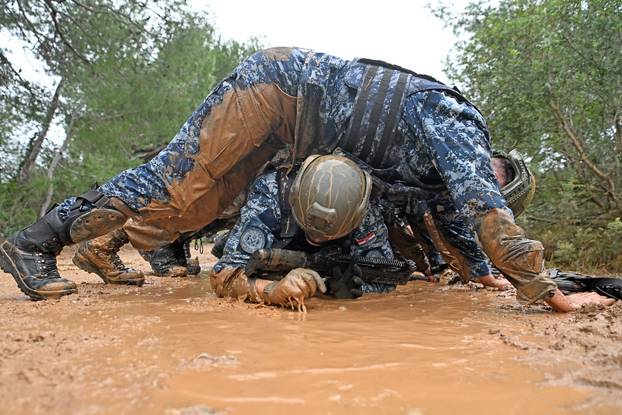 FOTO Novi hrvatski marinci primili su svoje beretke: Prošli intenzivnu integracijsku obuku