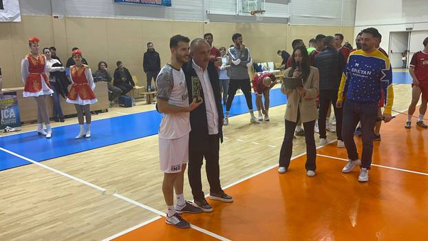 FOTO Livaja, Bradarić, Strinić i društvo oduševili umijećem u malom nogometu. Pogledajte