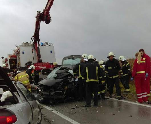 Sudarila su se tri automobila: Ozlijeđeno je petero ljudi