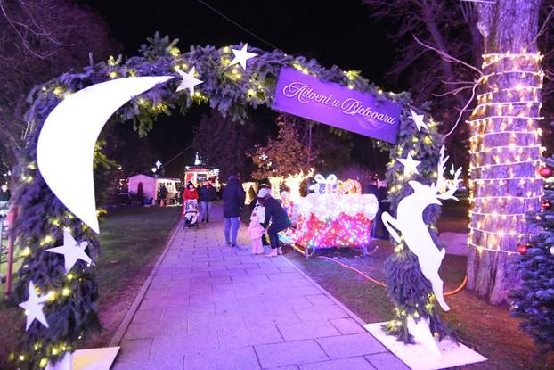 Bjelovar: Grad nikad ljepši u blagdanskom ruhu, a i advent je naraskošniji ikad