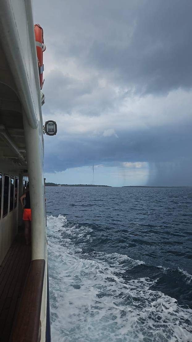 Jučer oluja, pijavice, uništeni auti: Ide nova ciklona iz Italije! Upalili žuti alarm za nevrijeme