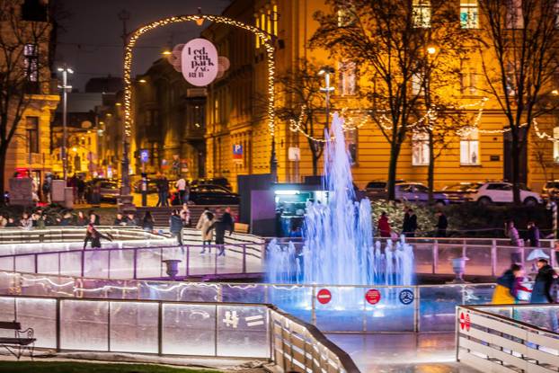 Zagreb: Ugođaj na Zagrebačkom Adventu